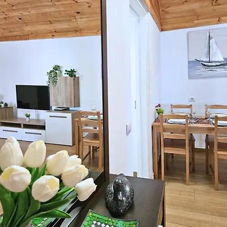 Lasdam Antiguo Appartement *