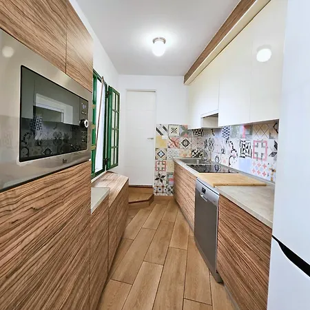 Damas بويرتو ذي لا كروز